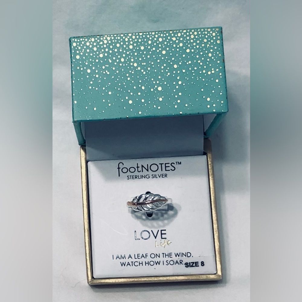 Women’s Sterling silver  Love Life Leaf Ring. Size 8